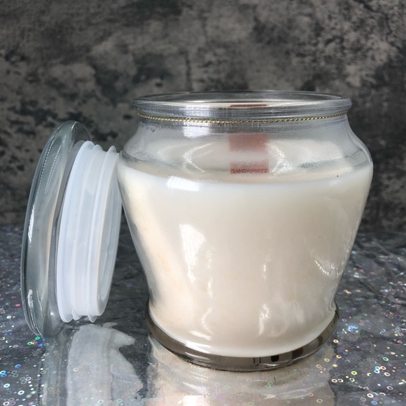 ✨  Toasted Marshmallow ✨ 12oz Scented Candle from Pier 1 Imports Discontinued - Picture 8 of 14